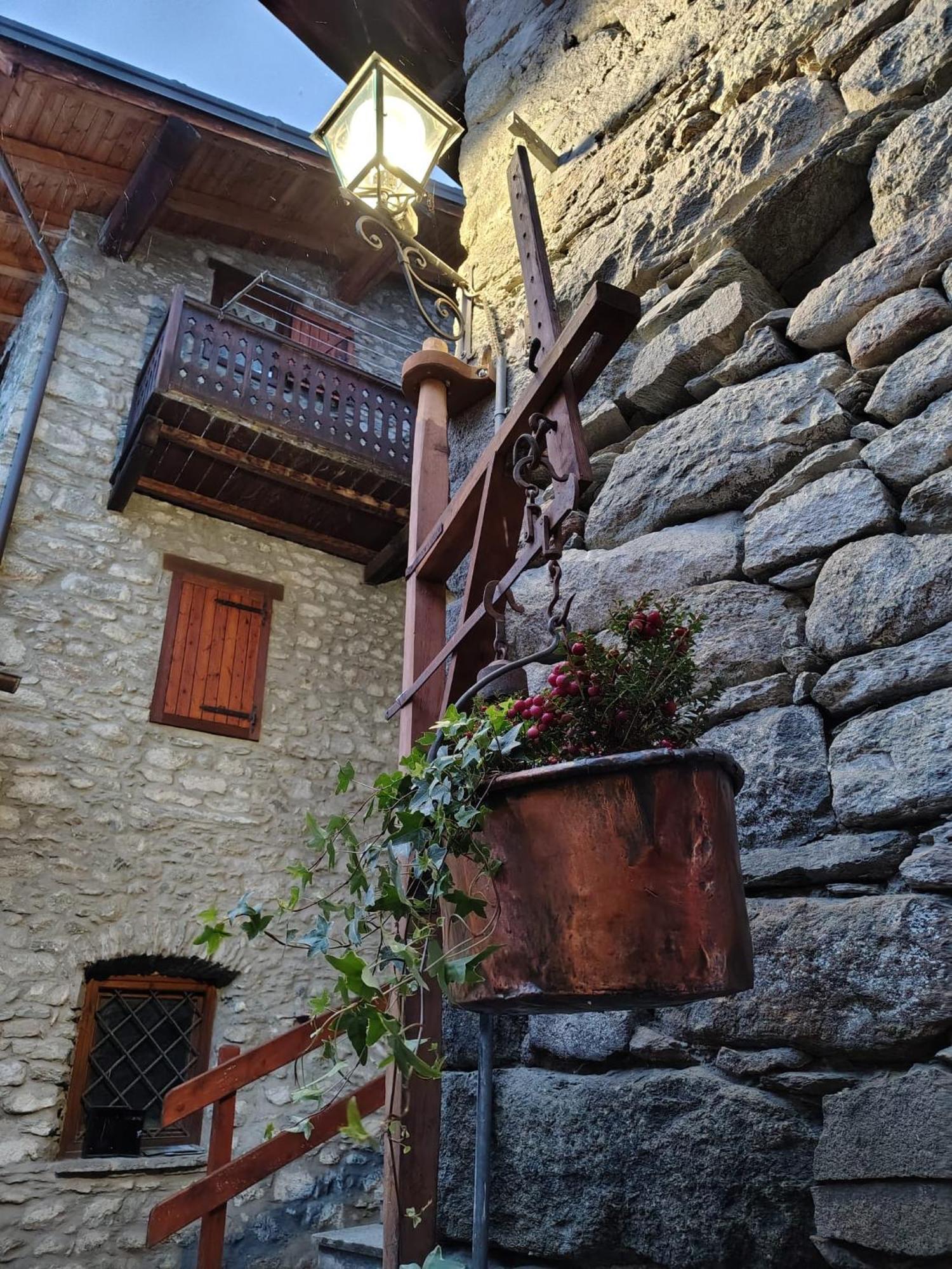 Apartmán Lo Solan Valpelline Exteriér fotografie